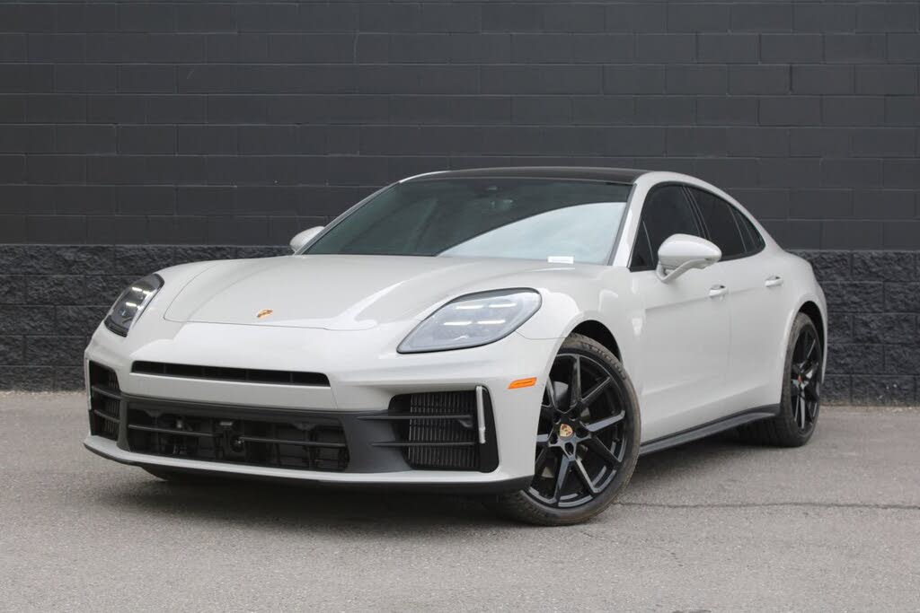 2025 Porsche Panamera 4 AWD