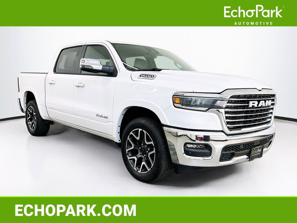 2025 RAM 1500 Laramie Crew Cab 4WD