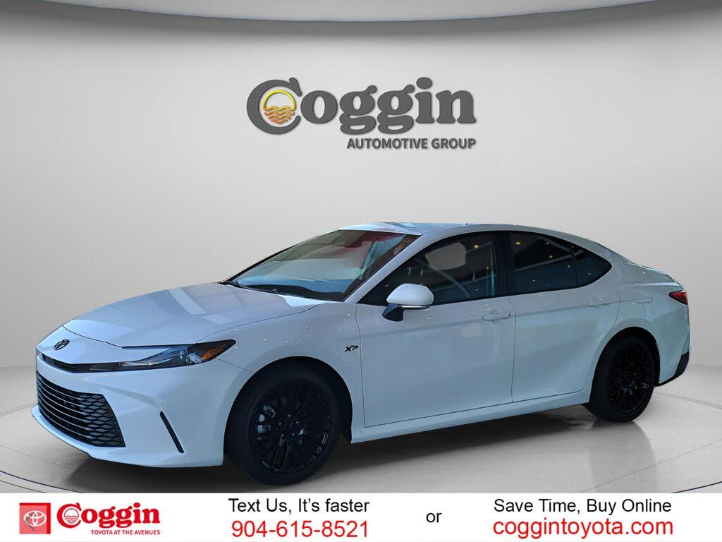 2025 Toyota Camry LE FWD