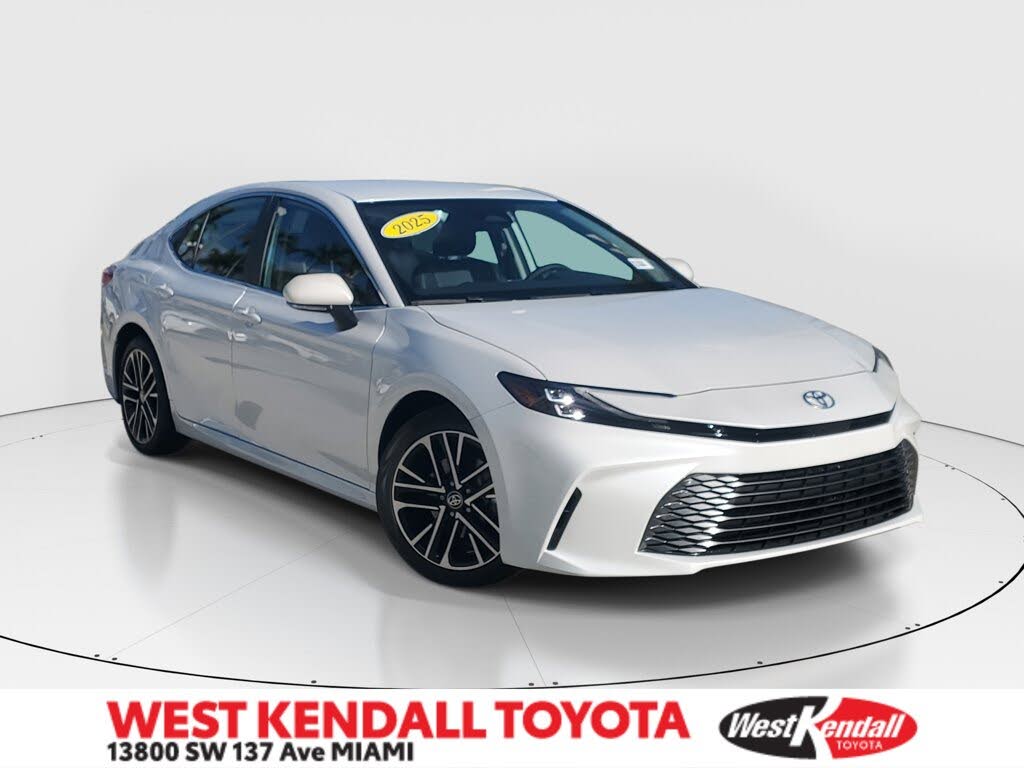 2025 Toyota Camry XLE FWD