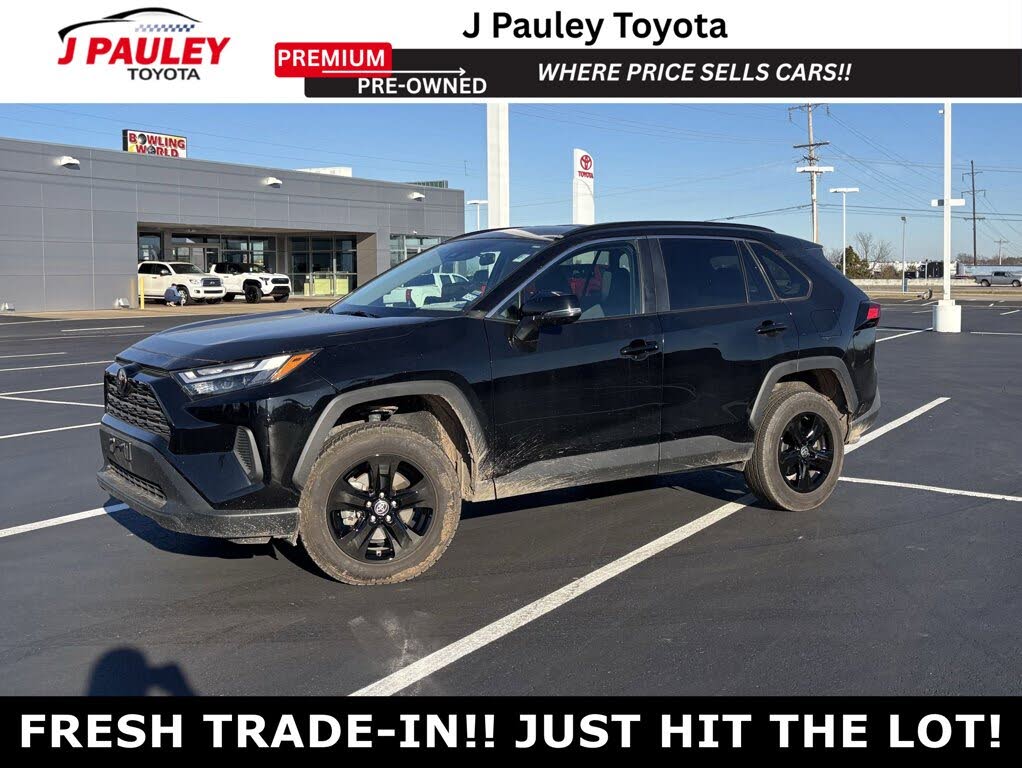 2025 Toyota RAV4 XLE FWD