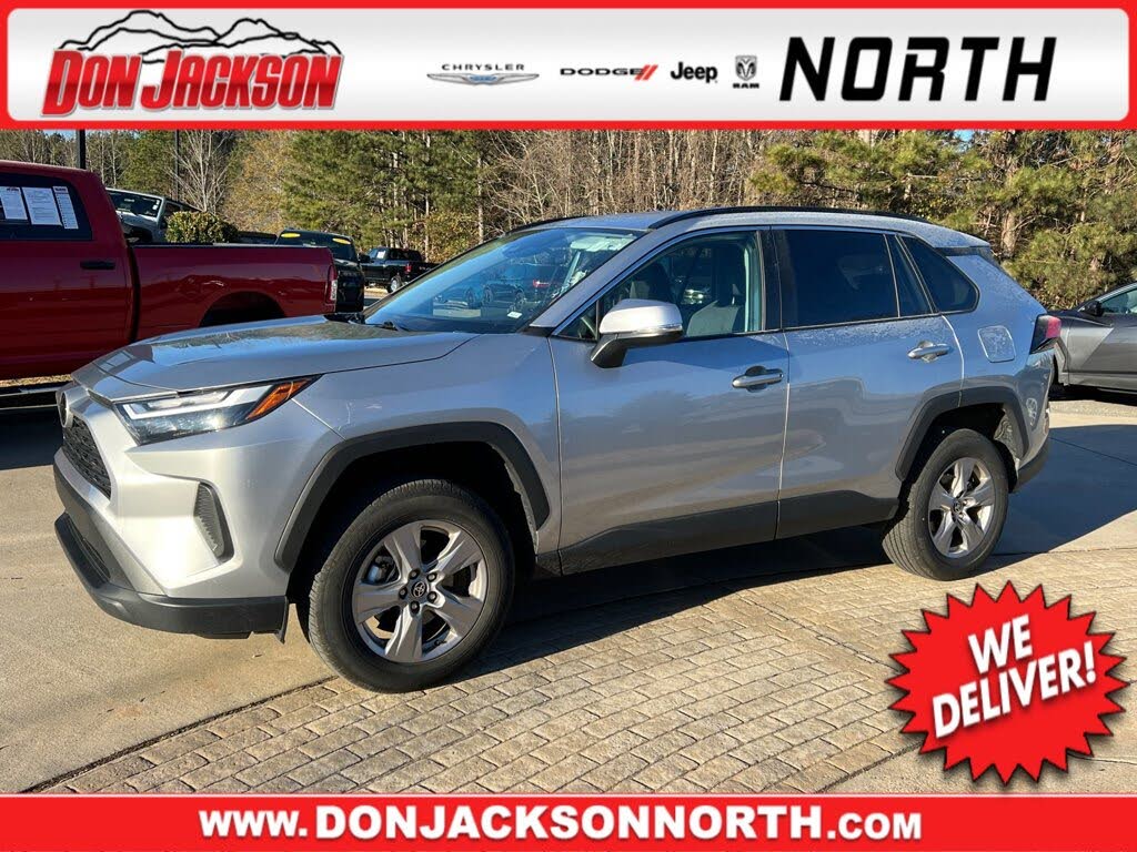 2025 Toyota RAV4 XLE FWD