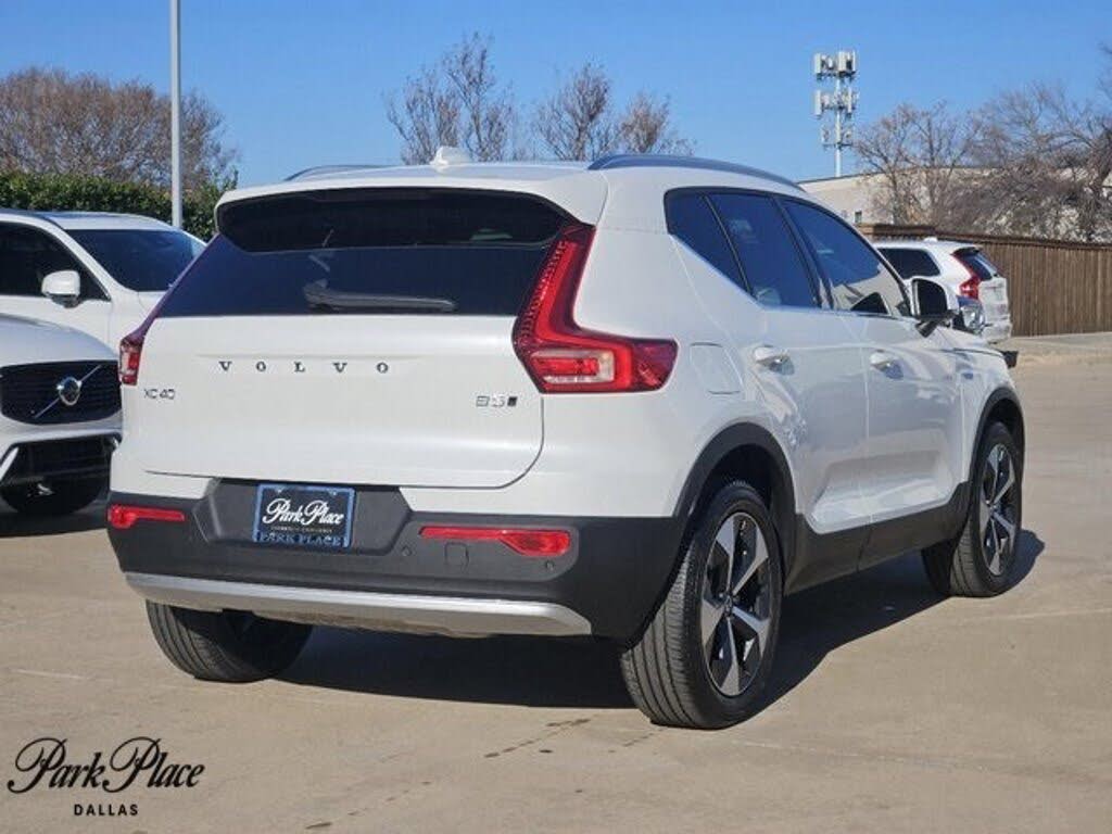 2025 Volvo XC40 B5 Ultra Bright Theme AWD