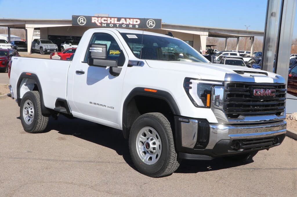 2026 GMC Sierra 2500HD Pro Regular Cab LB 4WD
