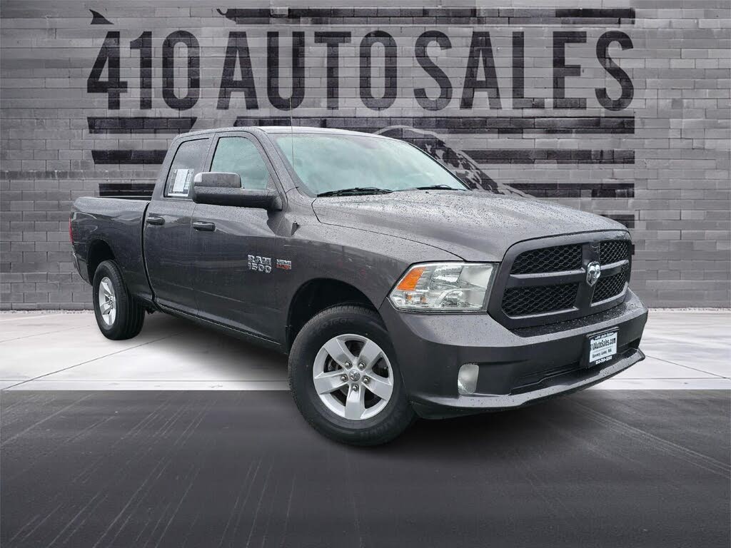 2017 RAM 1500 Express Quad Cab 4WD