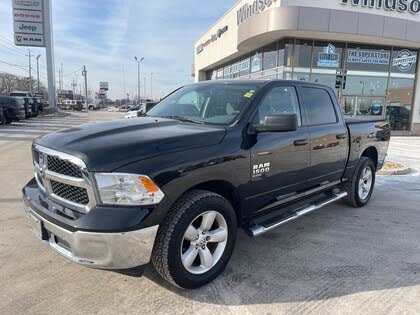 RAM 1500 Classic SLT Crew Cab 4WD 2019