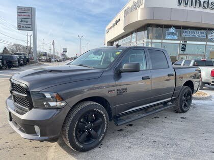 RAM 1500 Classic Express Crew Cab 4WD 2022