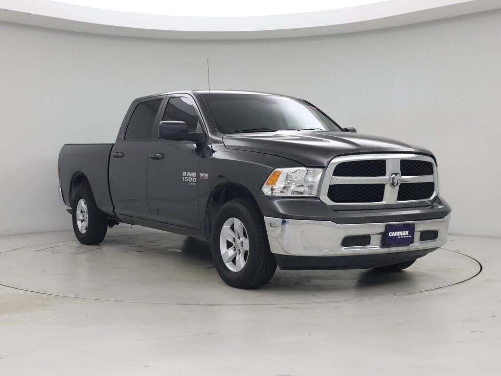 2019 RAM 1500 Classic SLT Crew Cab 4WD