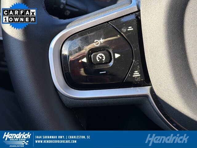 2025 Volvo XC90 B5 Plus Bright Theme 7-Passenger AWD