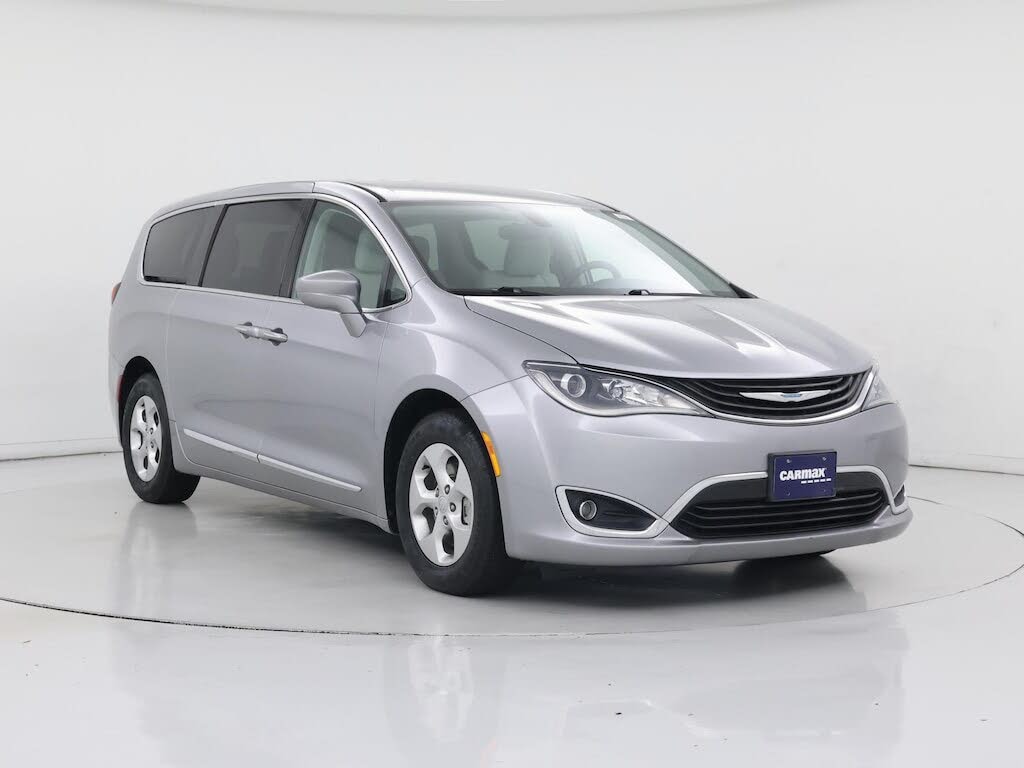 2017 Chrysler Pacifica Hybrid Touring Plus FWD