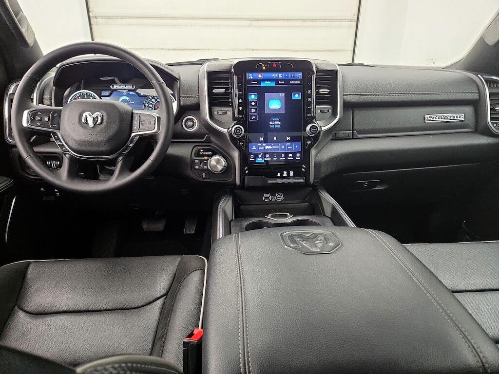 2025 RAM 1500 Laramie Crew Cab 4WD