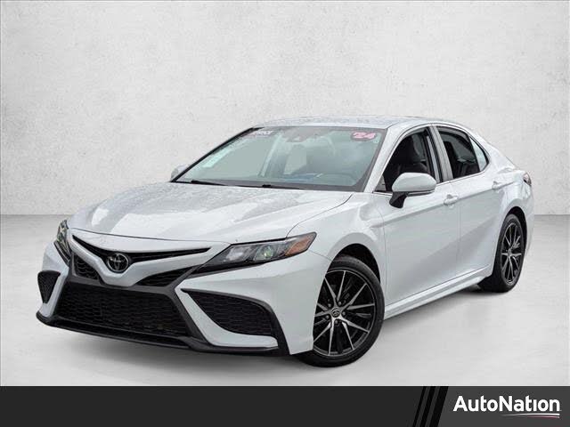 2024 Toyota Camry SE FWD