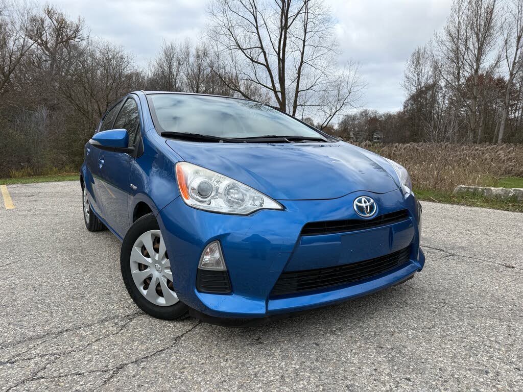 2013 Toyota Prius c Base