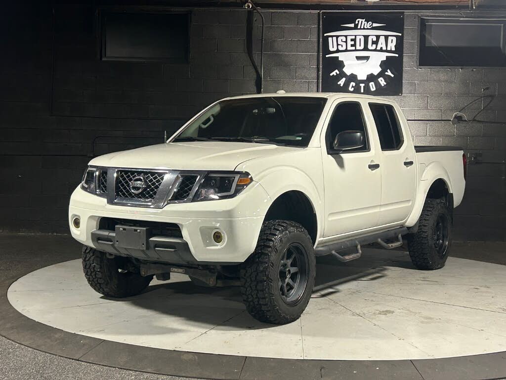 2017 Nissan Frontier SV V6 Crew Cab 4WD