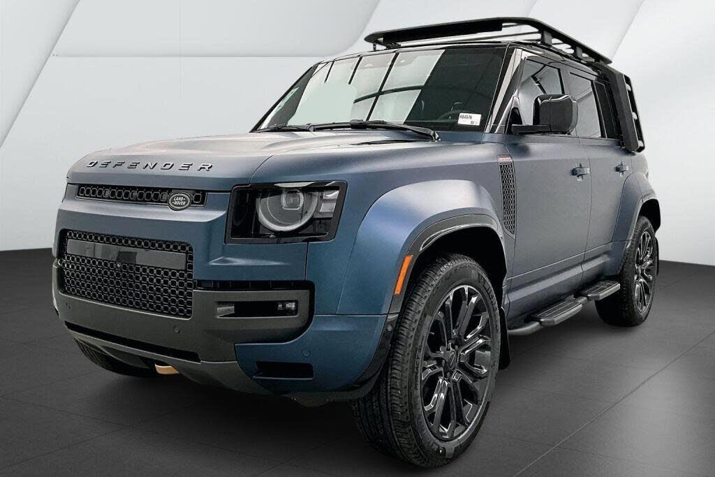 2026 Land Rover Defender 110 P635 OCTA AWD
