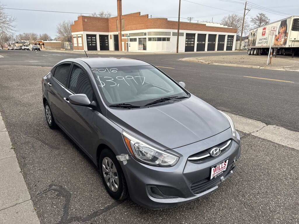 2016 Hyundai Accent SE Sedan FWD