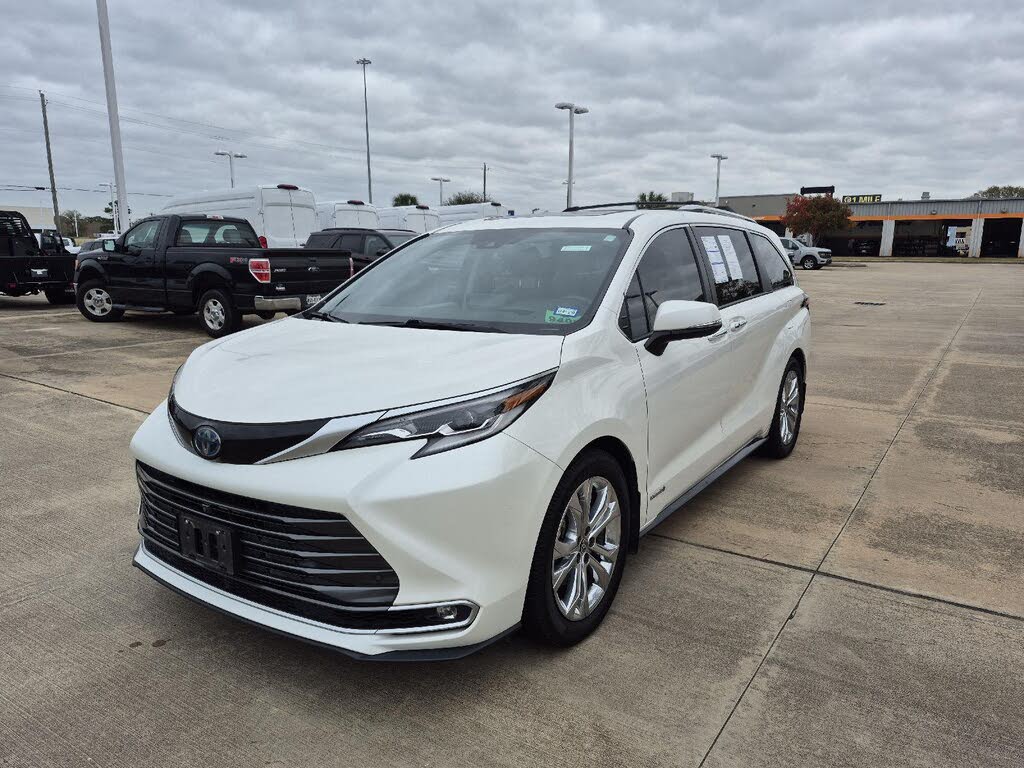 2021 Toyota Sienna Platinum 7-Passenger FWD