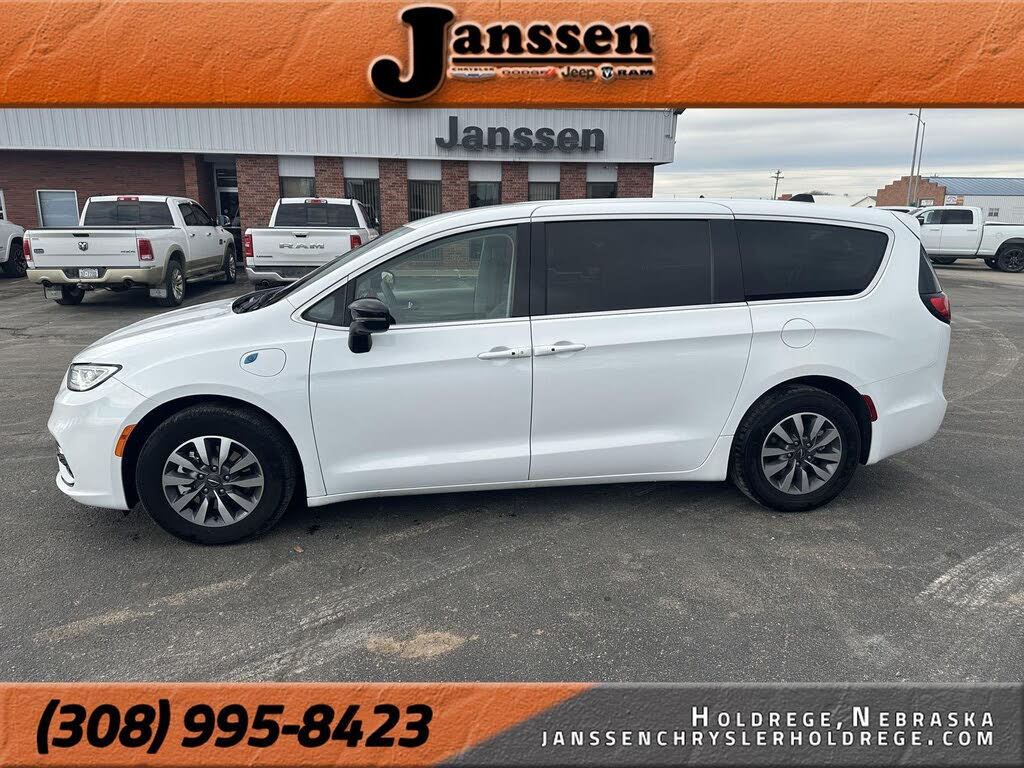 2024 Chrysler Pacifica Hybrid Select FWD