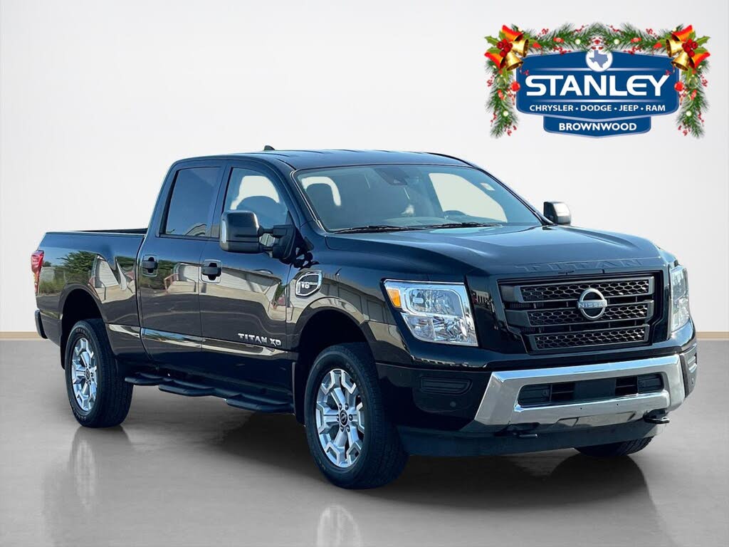 2024 Nissan Titan SV Crew Cab 4WD