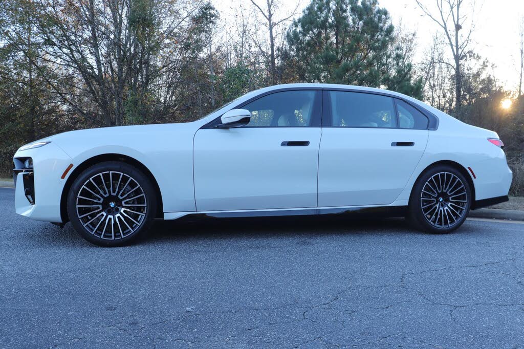 2026 BMW 7 Series 740i RWD