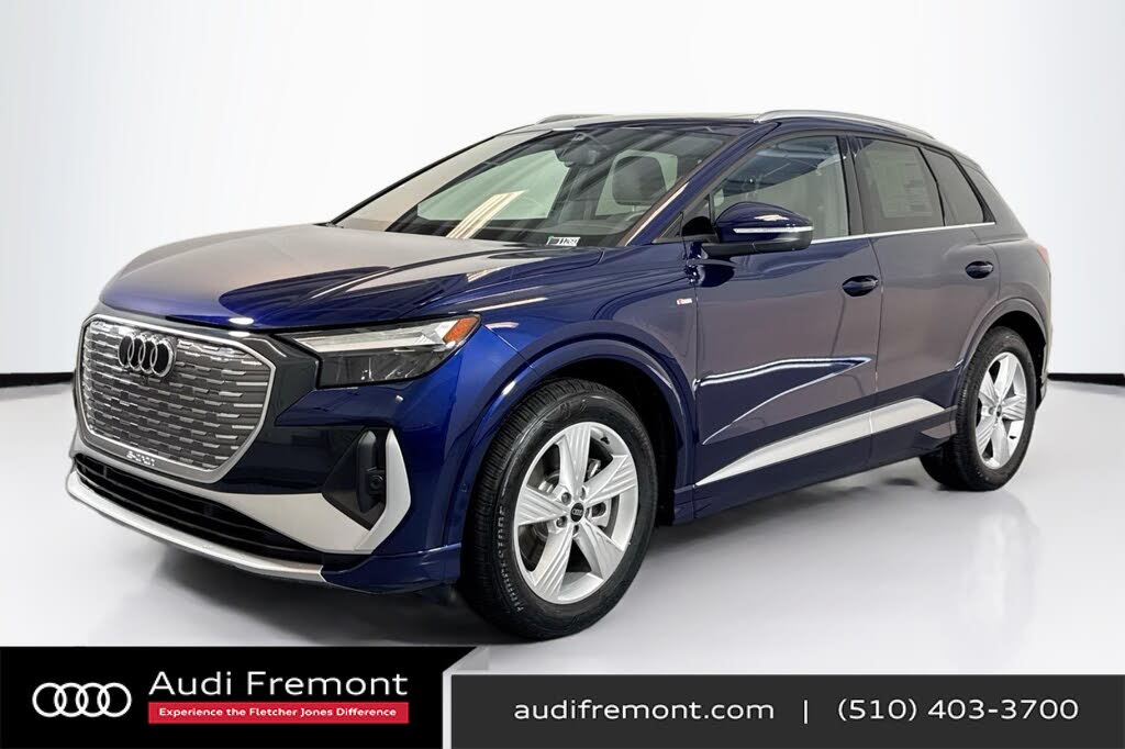 2026 Audi Q4 e-tron quattro Premium Plus 55