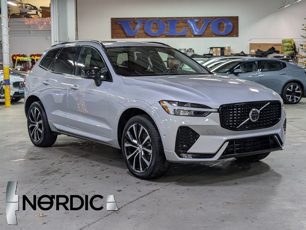 2025 Volvo XC60 B5 Plus Dark Theme AWD