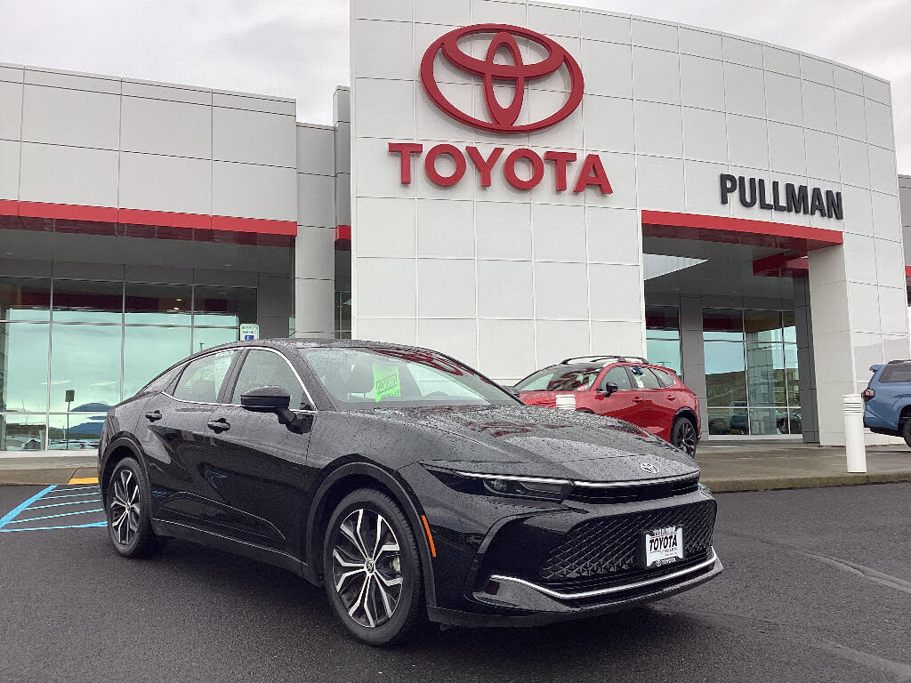 2023 Toyota Crown XLE AWD