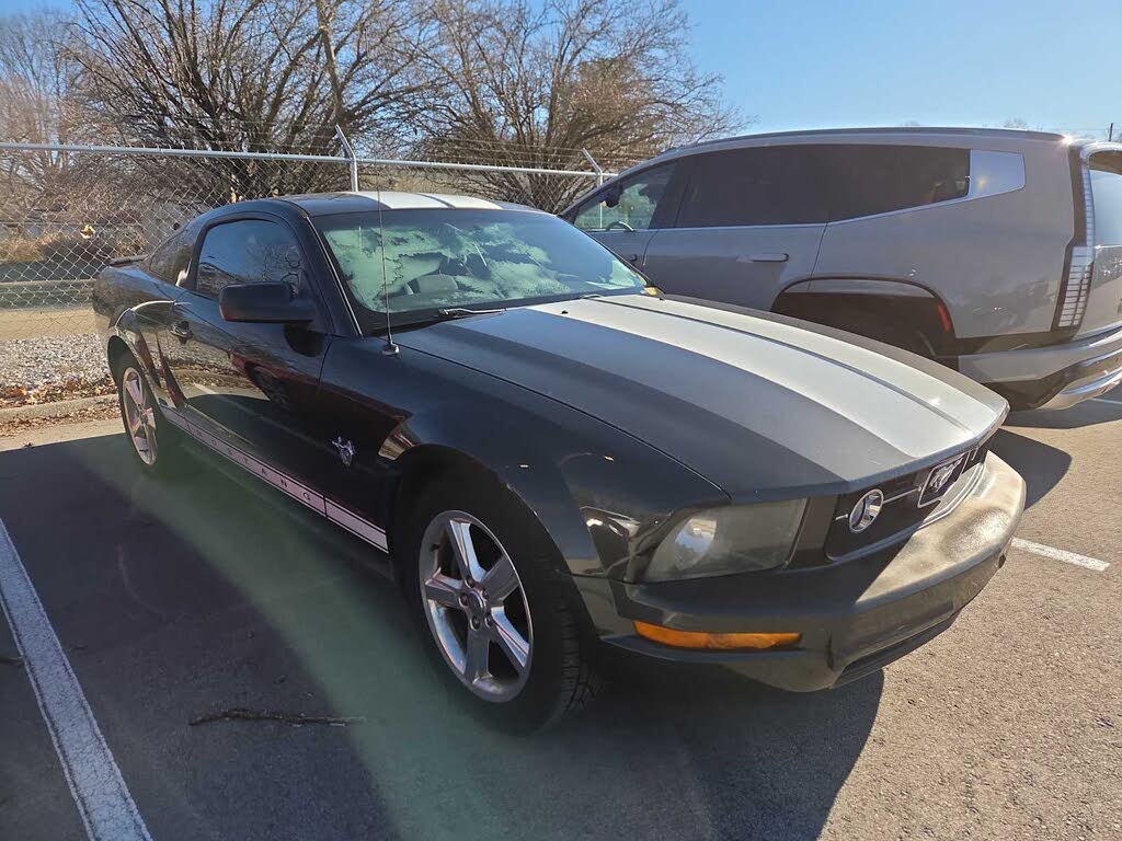 2009 Ford Mustang V6 Coupe RWD