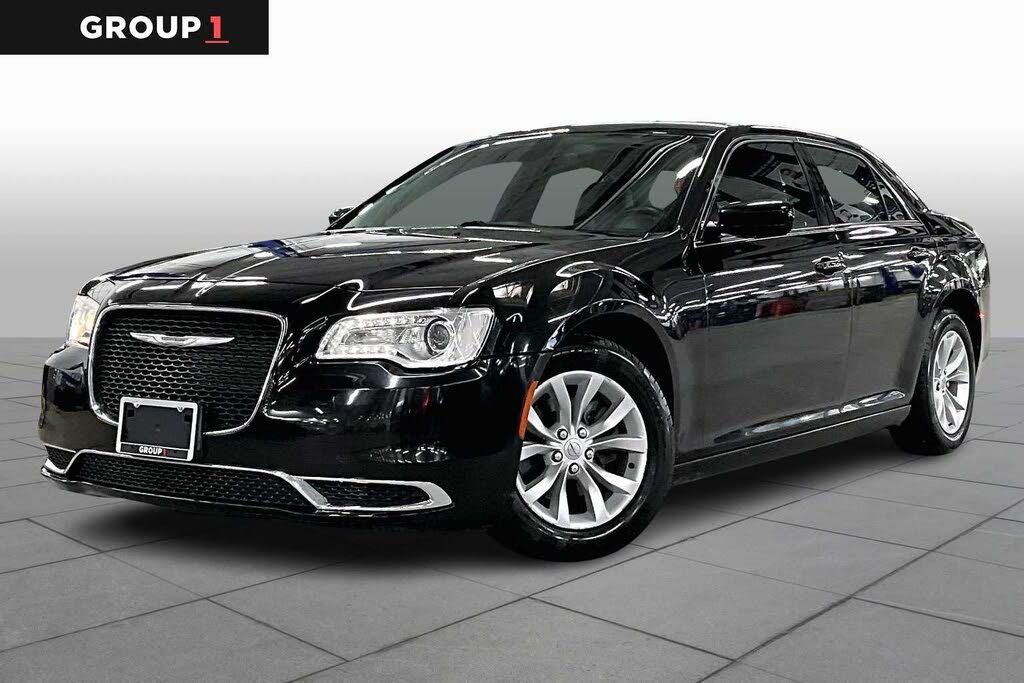 2015 Chrysler 300 Limited RWD