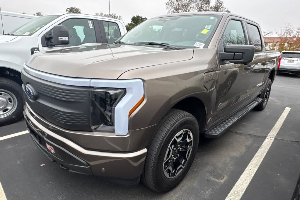 2023 Ford F-150 Lightning XLT SuperCrew AWD