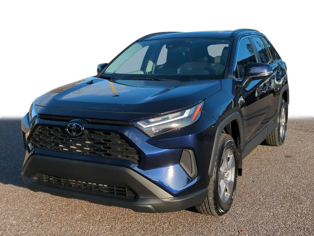 2025 Toyota RAV4 XLE FWD