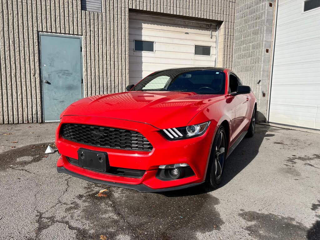 2017 Ford Mustang EcoBoost Premium Coupe RWD