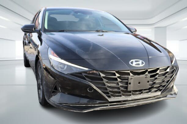 Hyundai Elantra Preferred FWD 2023