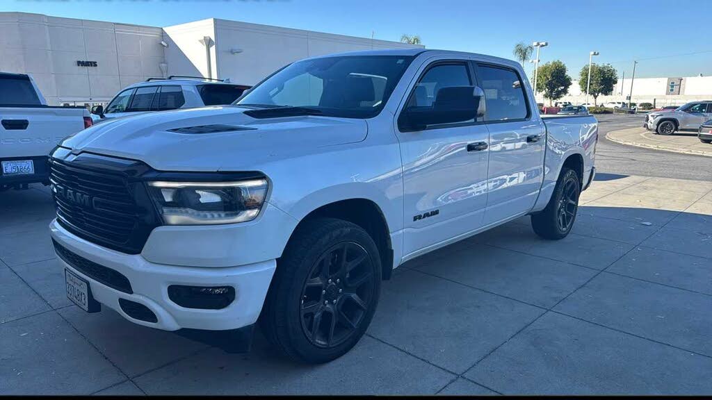 2024 RAM 1500 Laramie Crew Cab 4WD