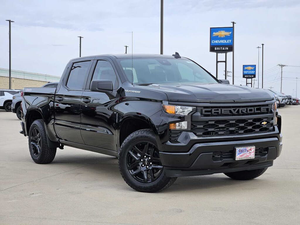 2026 Chevrolet Silverado 1500 Custom Crew Cab 4WD