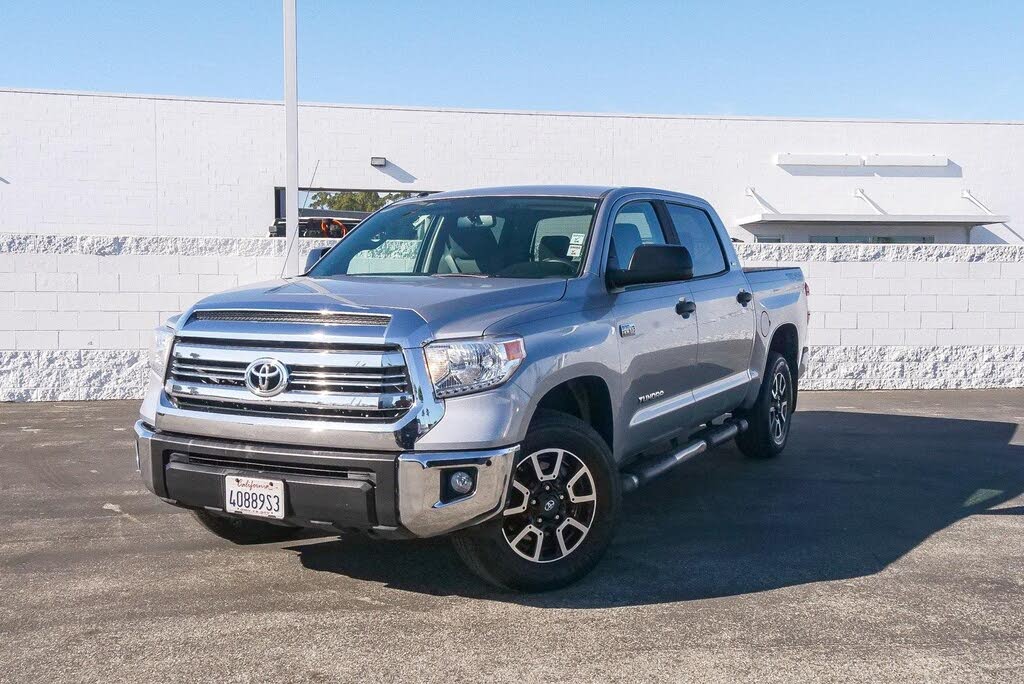 2017 Toyota Tundra SR5 CrewMax 5.7L FFV 4WD