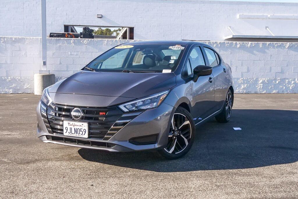 2024 Nissan Versa SR FWD