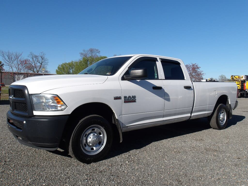 2017 RAM 2500 Tradesman Crew Cab LB
