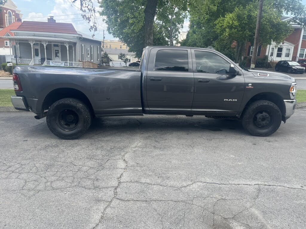 2019 RAM 3500 Tradesman Crew Cab LB DRW 4WD