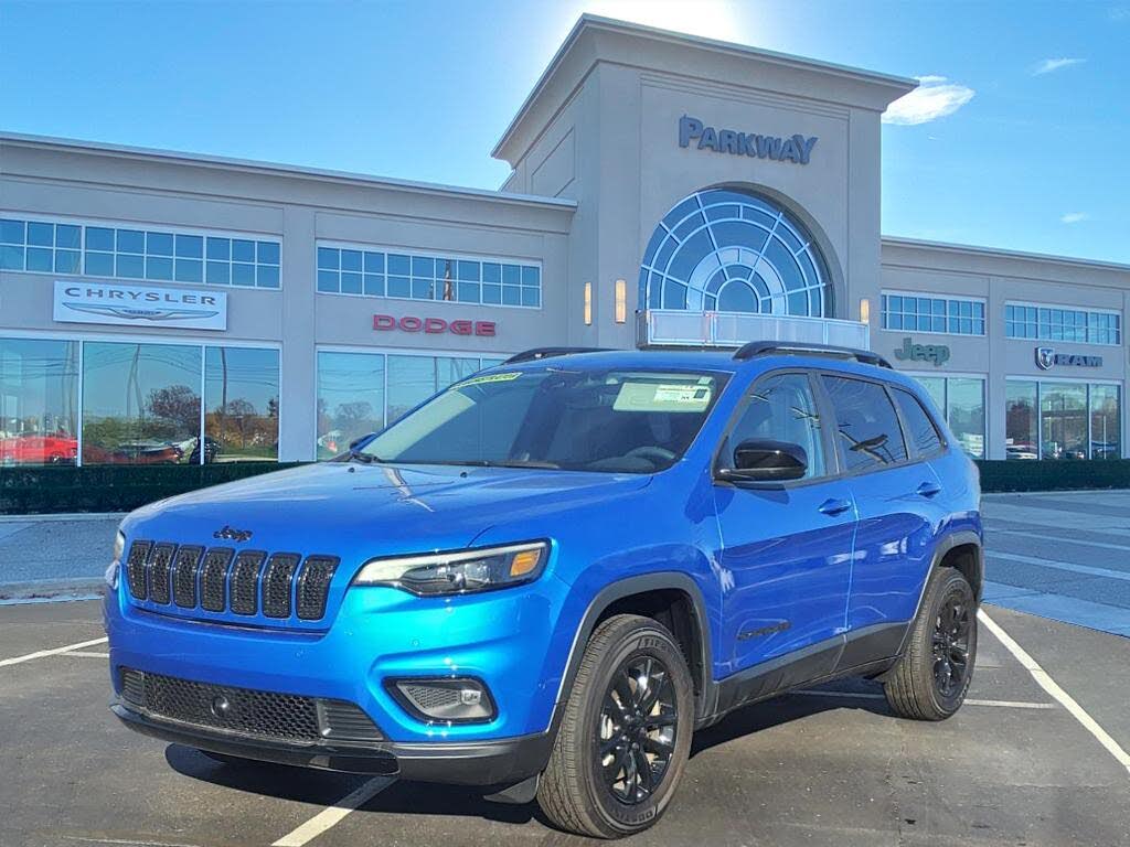 2023 Jeep Cherokee Altitude Lux 4WD