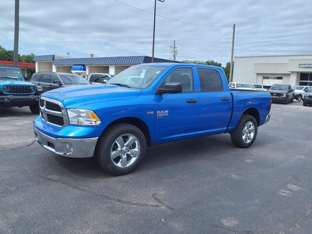 2024 RAM 1500 Classic Tradesman Crew Cab 4WD