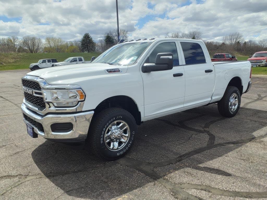 2024 RAM 2500 Tradesman Crew Cab 4WD
