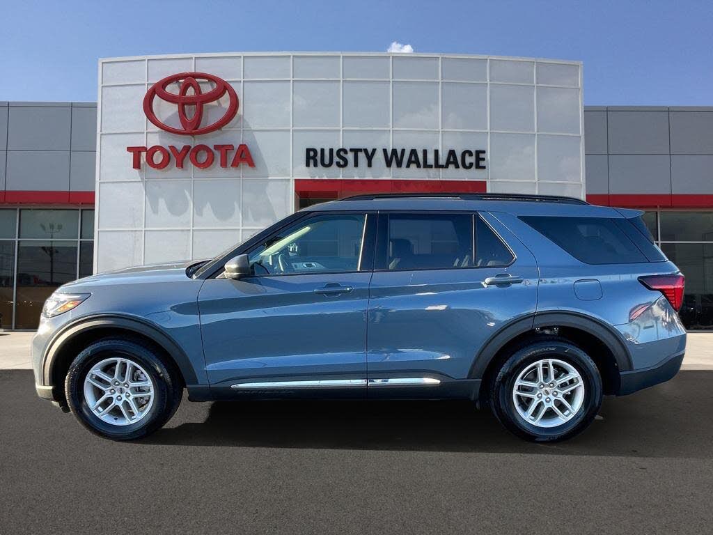 2025 Ford Explorer Active AWD