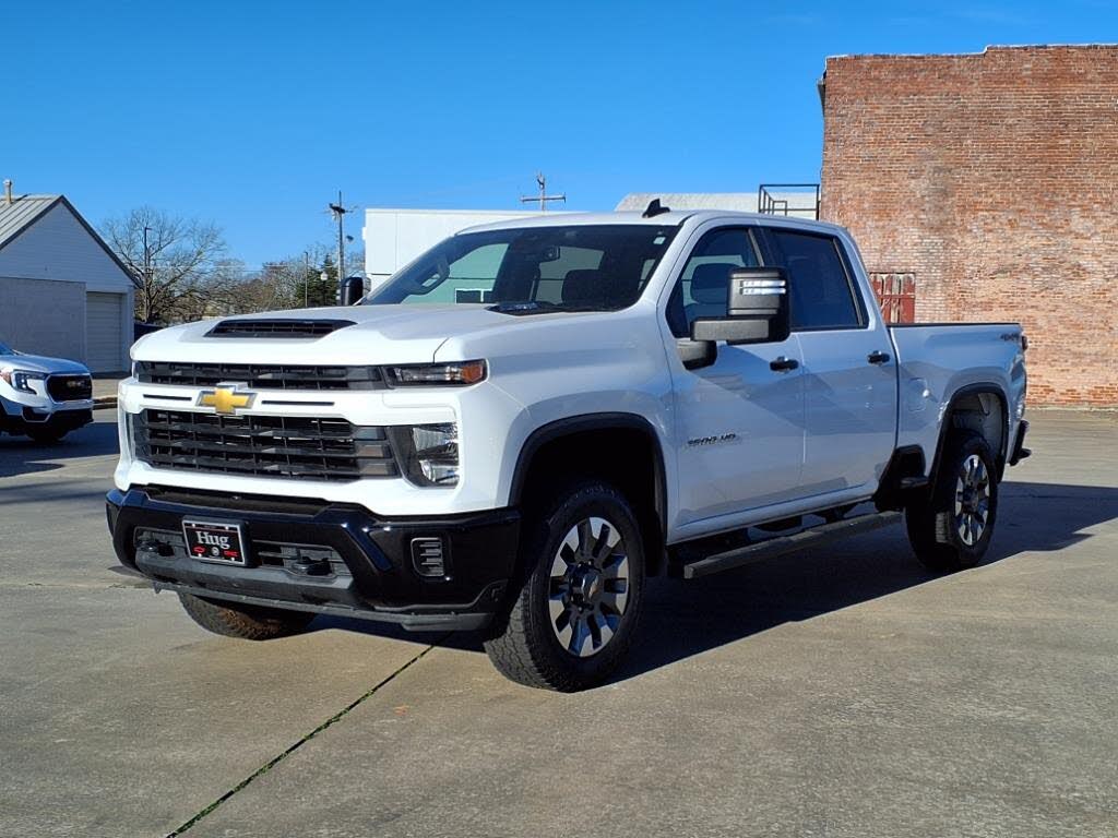 2024 Chevrolet Silverado 2500HD Custom Crew Cab 4WD