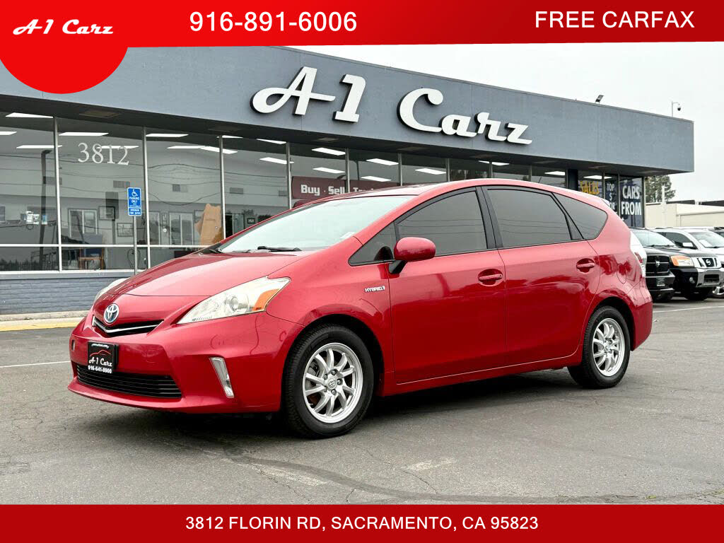 2012 Toyota Prius v Two FWD
