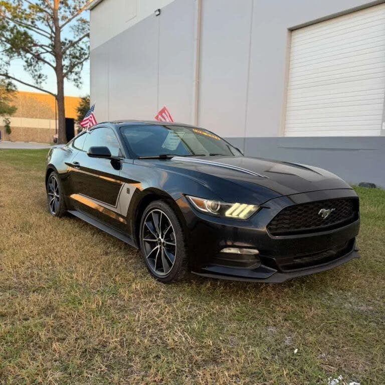 2016 Ford Mustang V6 Coupe RWD