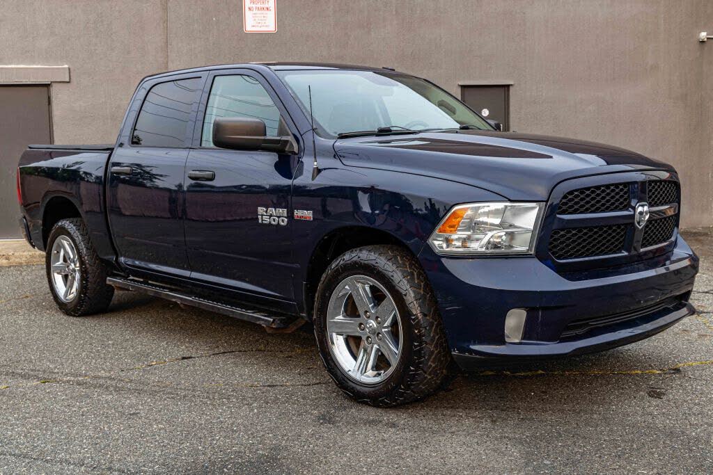 2016 RAM 1500 Express Crew Cab 4WD