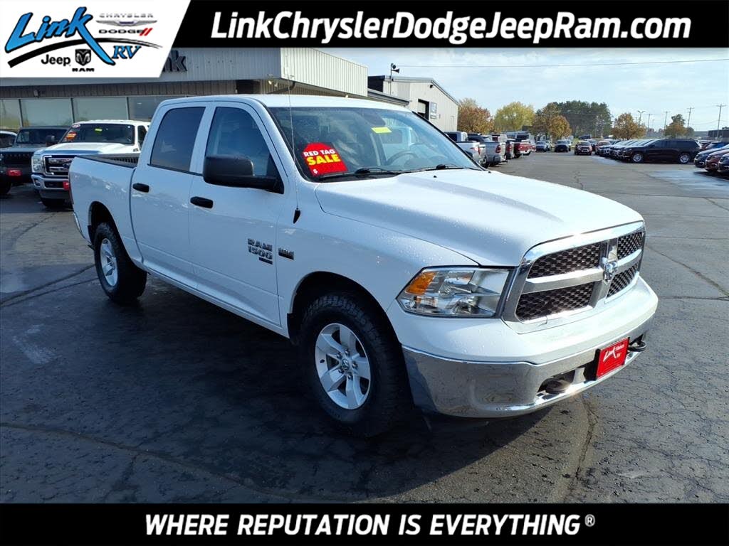 2022 RAM 1500 Classic SLT Crew Cab 4WD