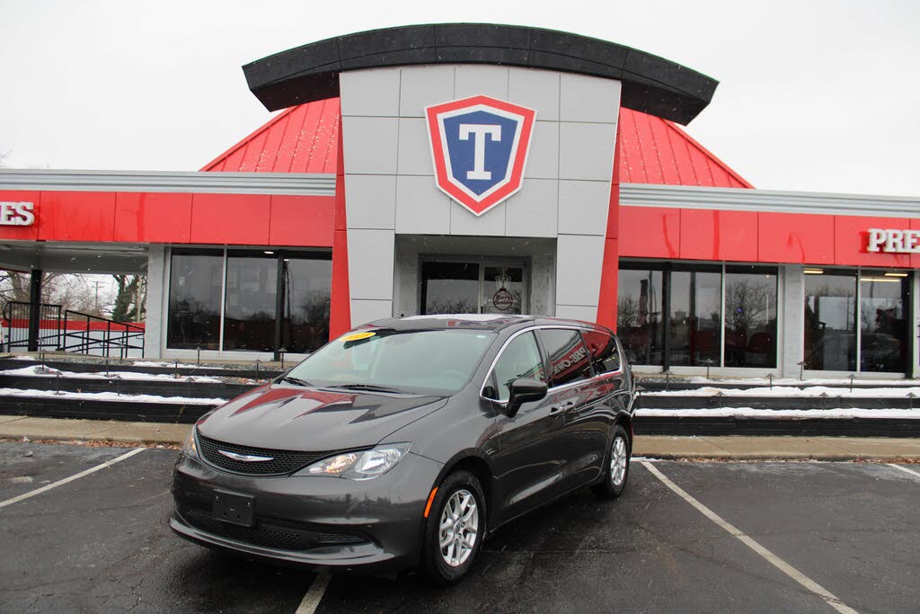 2023 Chrysler Voyager LX FWD