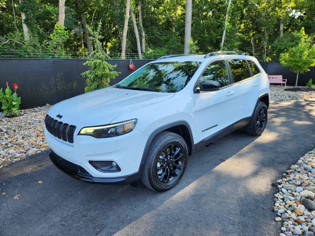 2023 Jeep Cherokee Altitude Lux 4WD